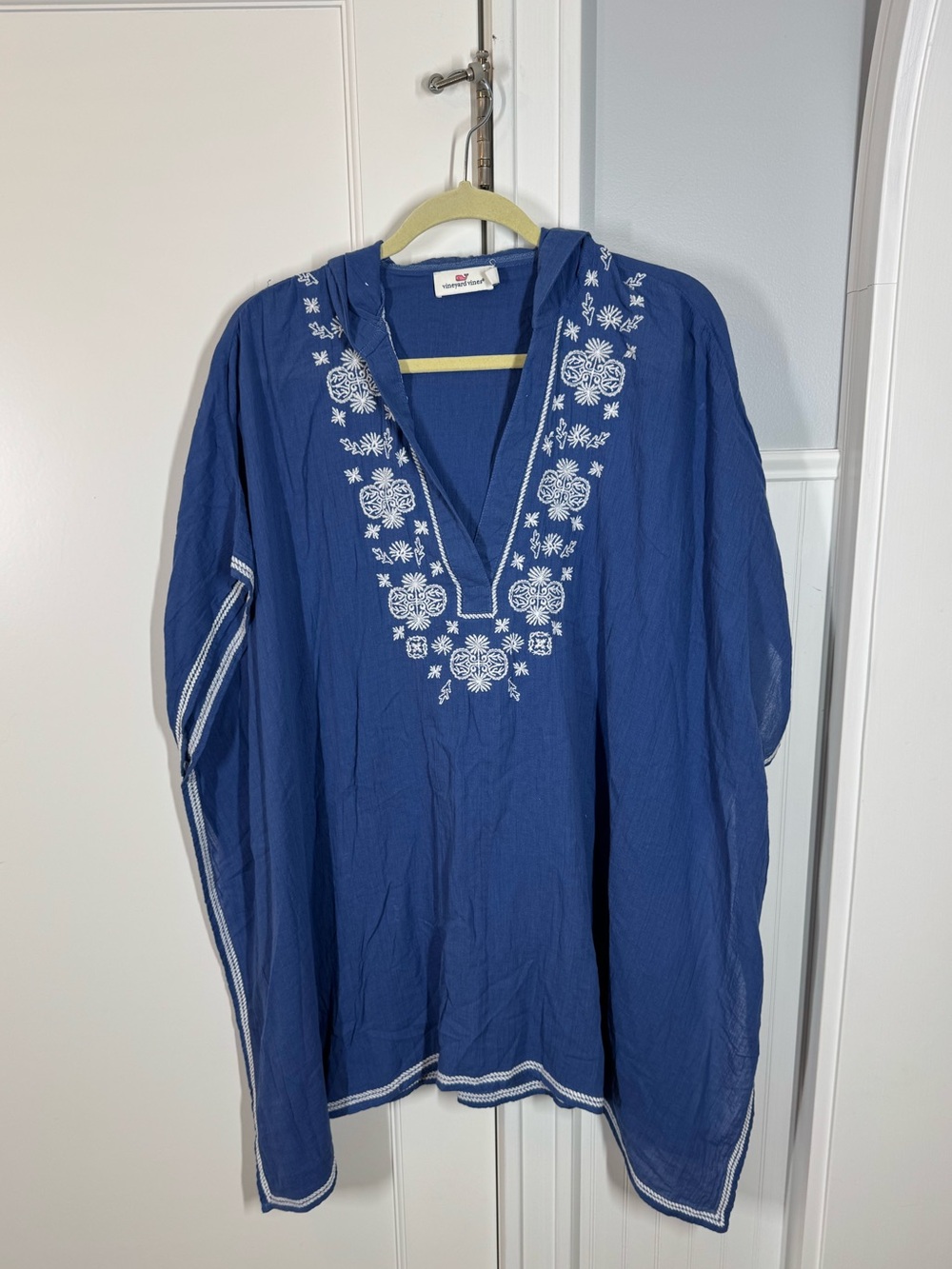 Vineyard Vines Navy Blue Embroidered V-Neck Swim Drapey Coverup size xs/small